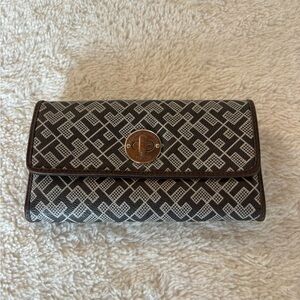Tommy Hilfiger wallet